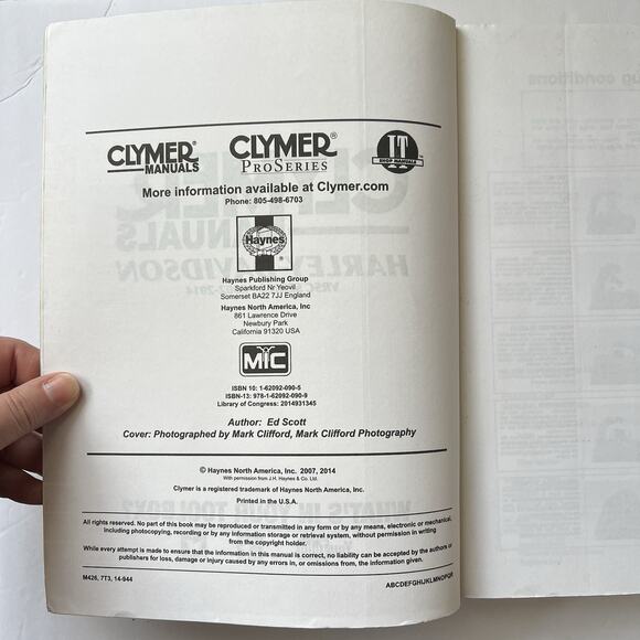 Clymer Manual Harley Davidson VRSC Series 2002 to 2014 Motorcycle Repair M426 - Picture 3 of 13